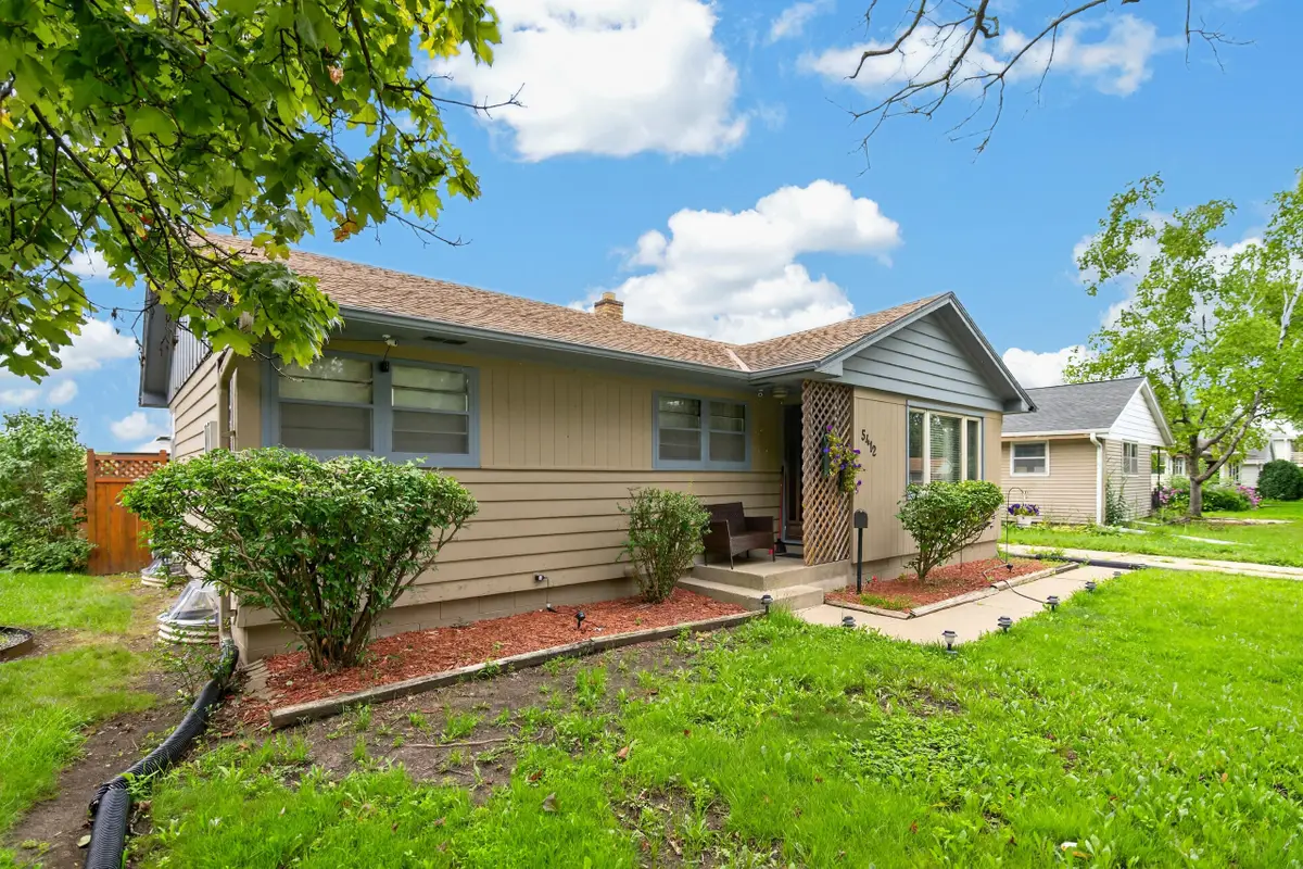 5412 N 103rd St, Milwaukee, WI 53225 - #1