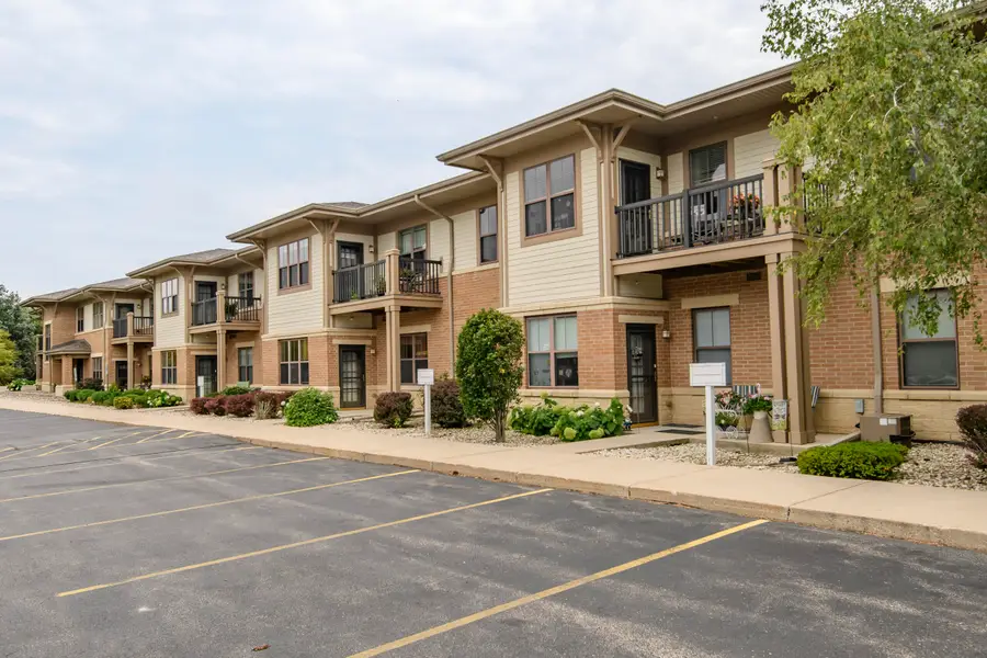 W129N6811 Northfield Dr, Menomonee Falls, WI 53051 - #3