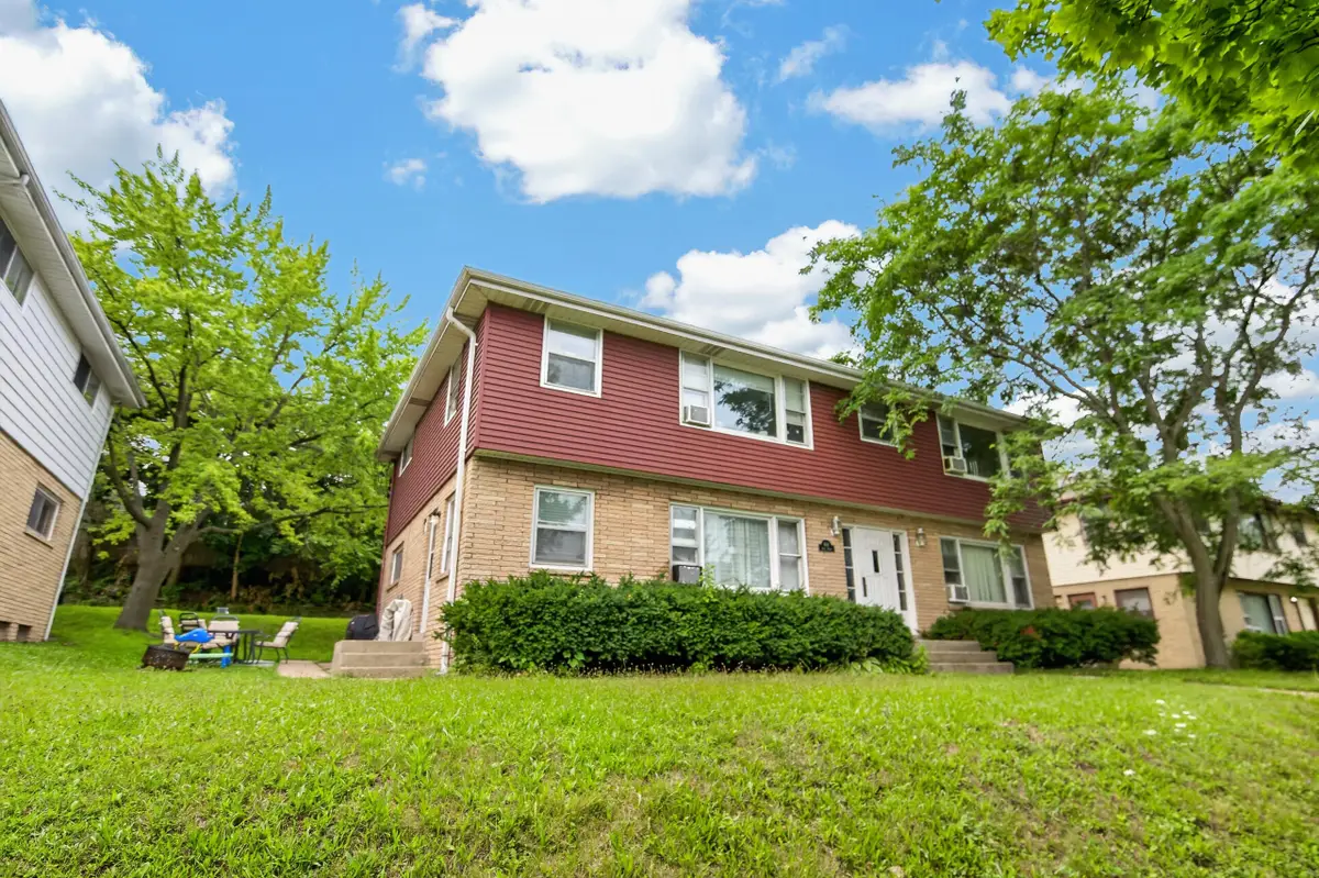 809 John St, Waukesha, WI 53188 - #1