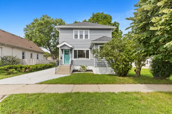 2559 S 84th St, West Allis, WI 53227
