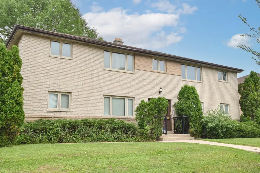 5710 N 91st St, Milwaukee, WI 53225 - #3