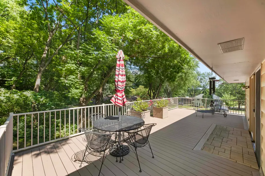 904 Lynne Ct, Waukesha, WI 53186 - #2