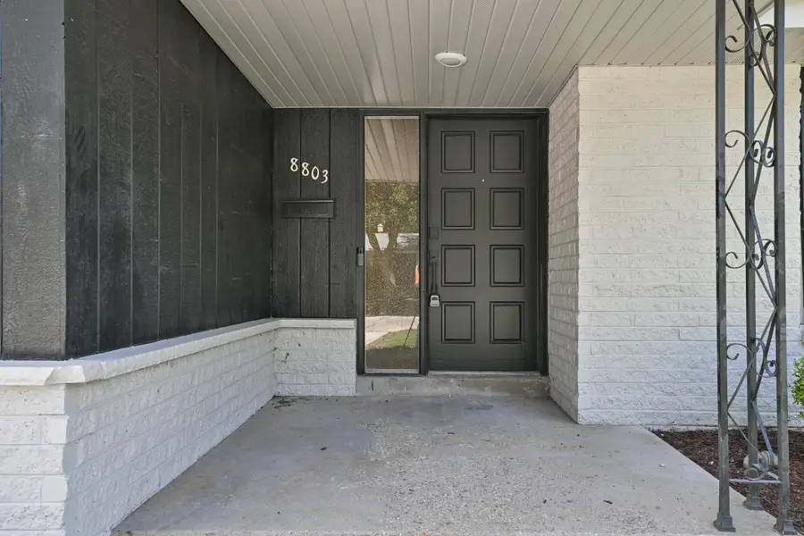 8803 W Cheyenne St, Milwaukee, WI 53224 - #2