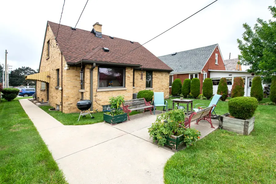 3130 S 35th St, Milwaukee, WI 53215 - #2