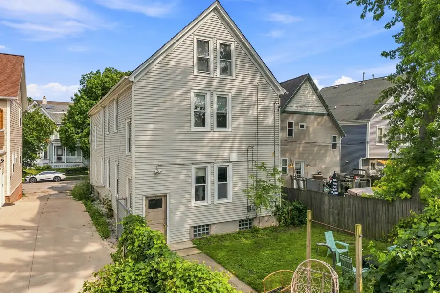 2045 N Hubbard St, Milwaukee, WI 53212 - #3