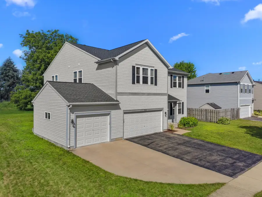 918 N Pheasant Way, Elkhorn, WI 53121 - #2
