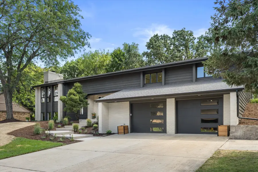 727 Browning Cir, Oconomowoc, WI 53066 - #3