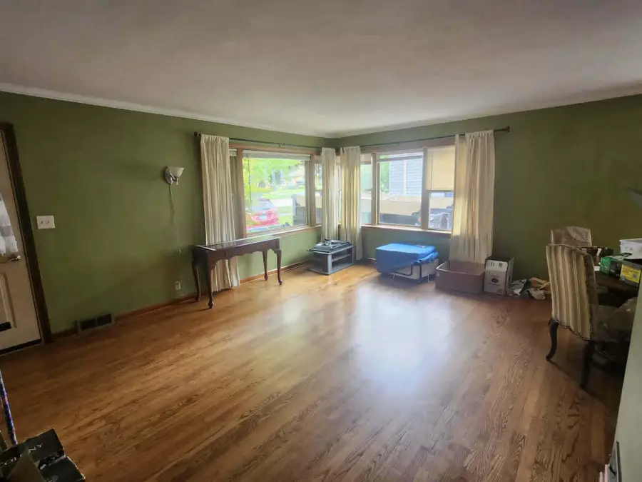 918 Oregon St, Racine, WI 53405 - #2