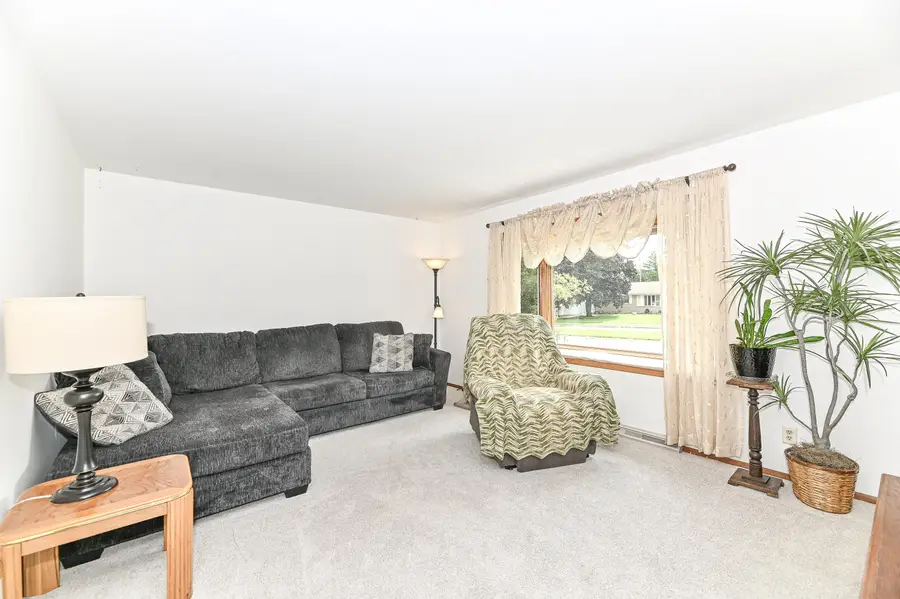 N84W14476 Menomonee Ave, Menomonee Falls, WI 53051 - #3