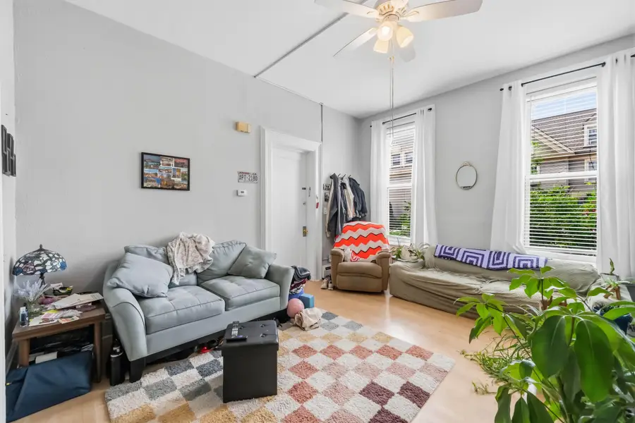 1308 N Astor St, Milwaukee, WI 53202 - #3