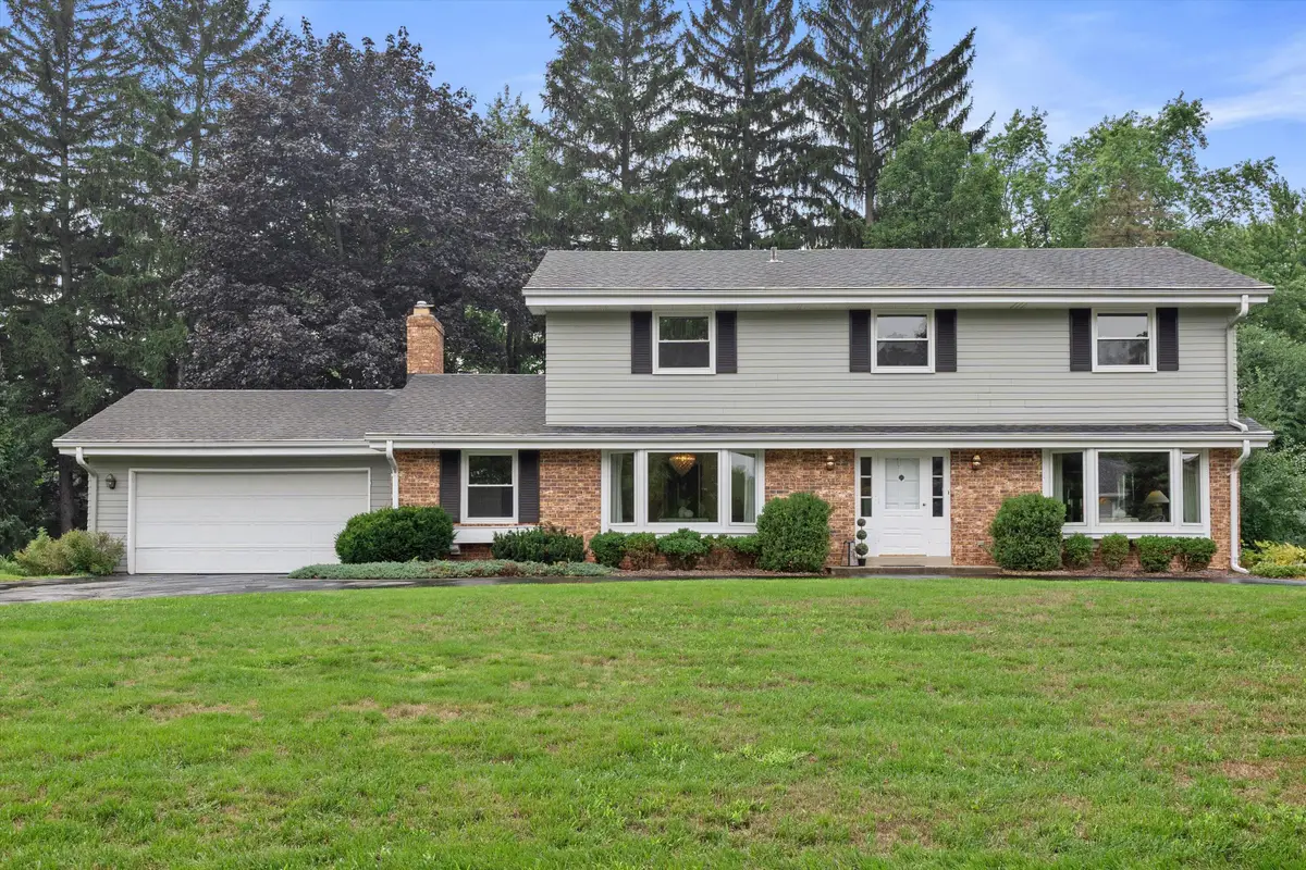 1825 Jean Marie Ct, Brookfield, WI 53005 - #1