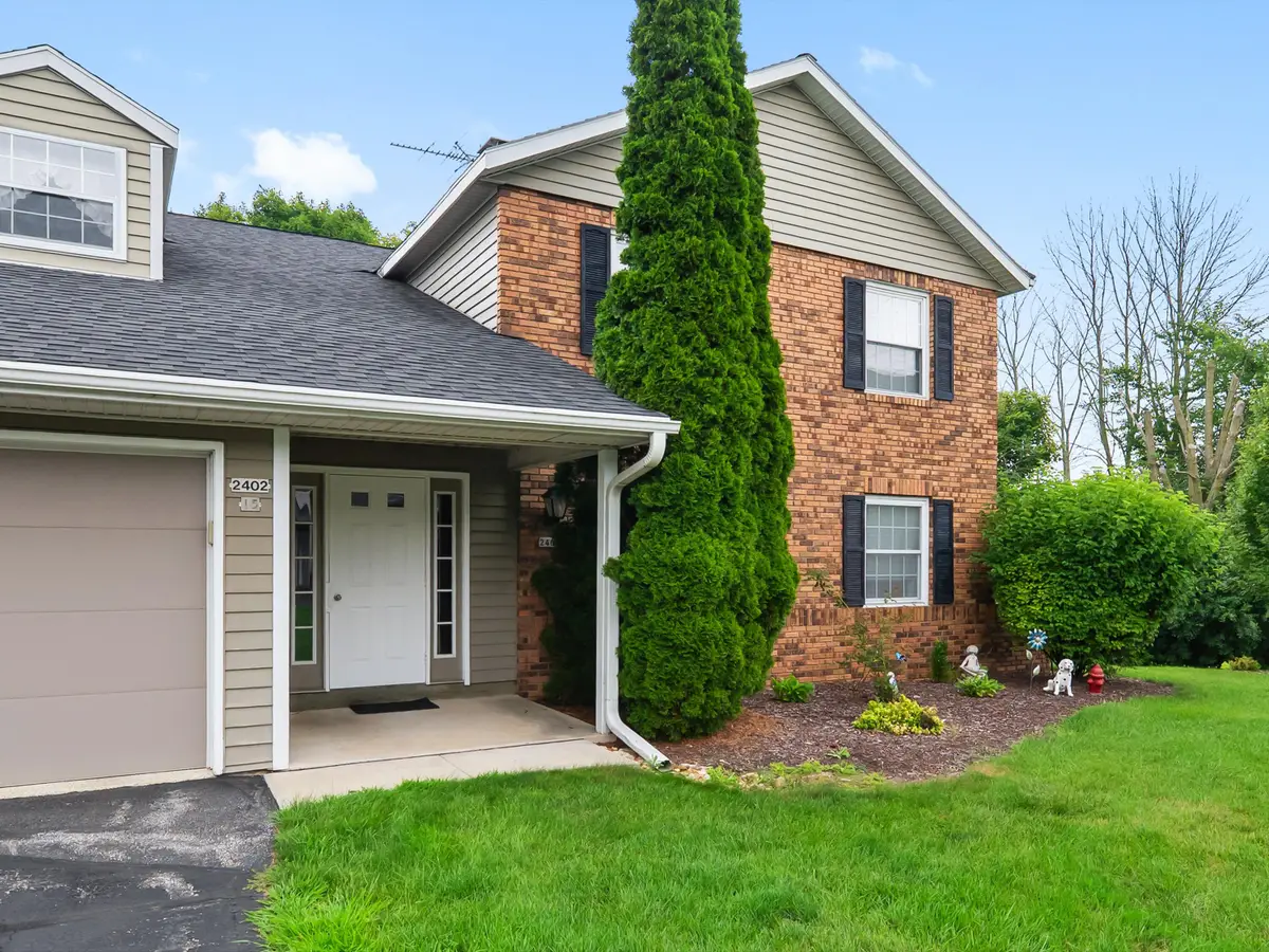 2402 Cross Creek Dr, Sheboygan, WI 53081 - #1