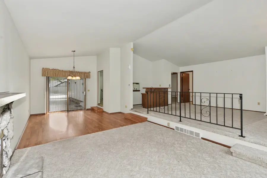 5297 Somerset Ln S, Greenfield, WI 53221 - #3