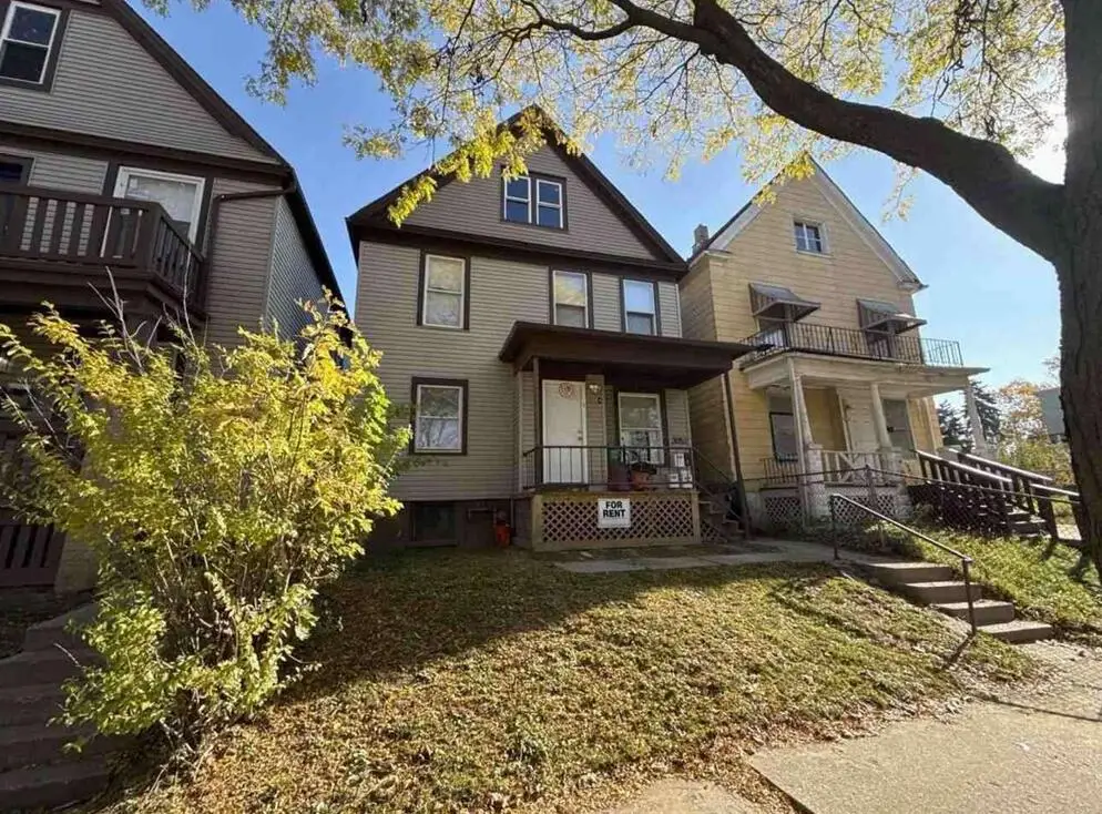 3052 N Buffum St, Milwaukee, WI 53212 - #1