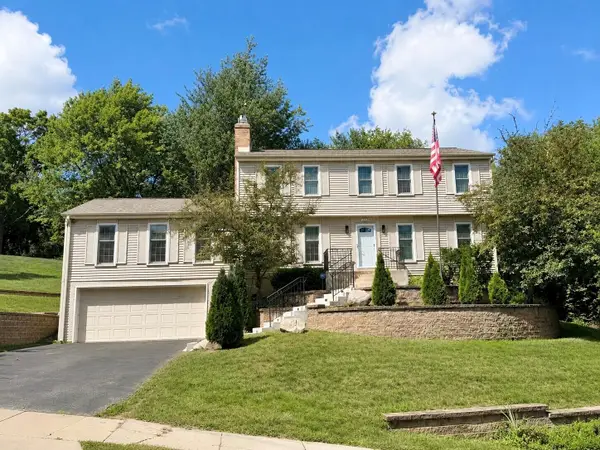 2124 Harris-highland Dr, Waukesha, WI 53188
