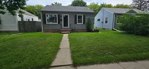 834 E Holt Ave, Milwaukee, WI 53207