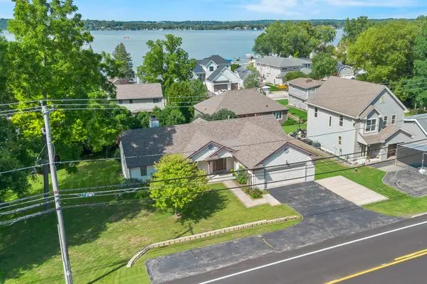 N26W27080 Prospect Ave, Pewaukee, WI 53072