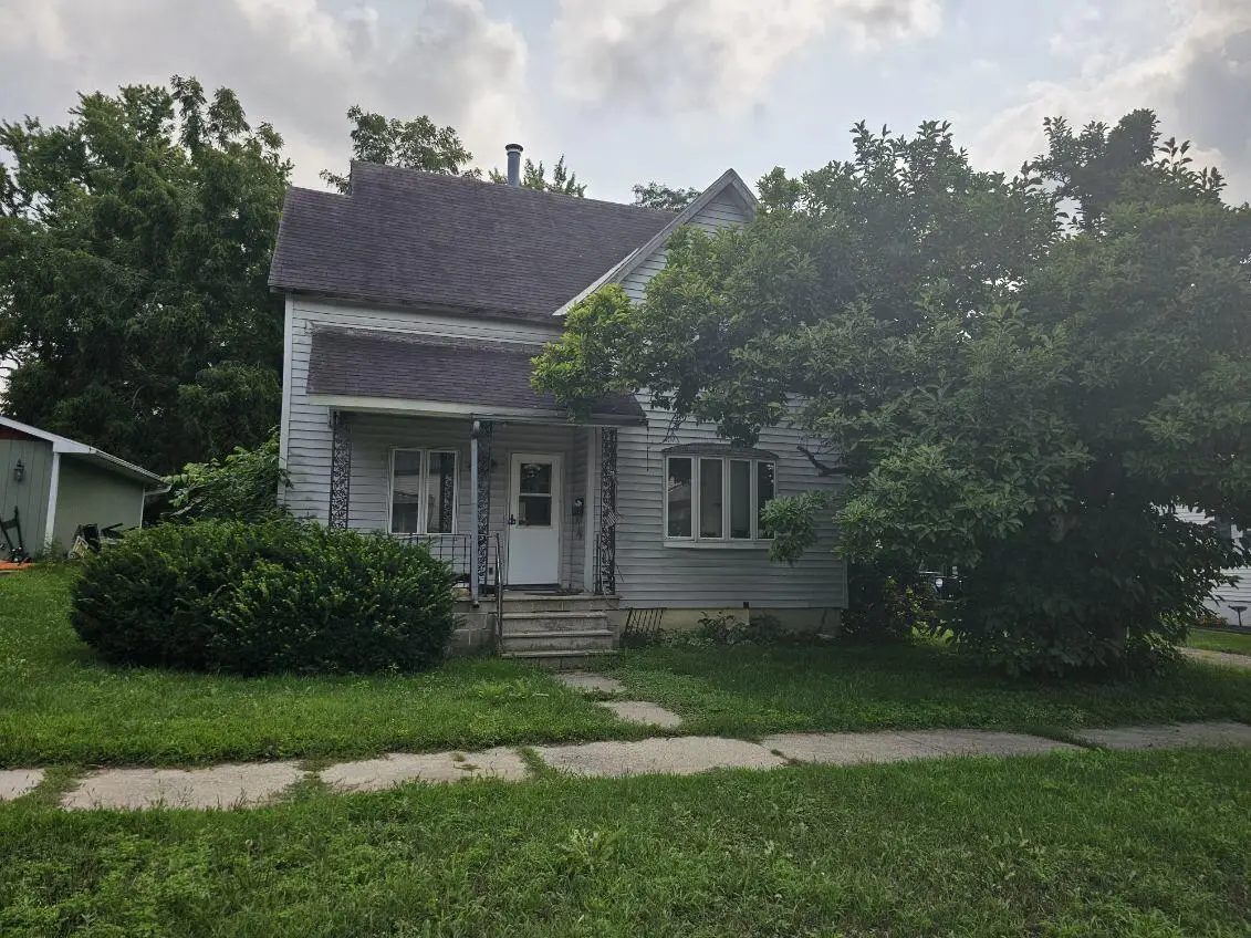 228 W Liberty St, Berlin, WI 54923 - #1