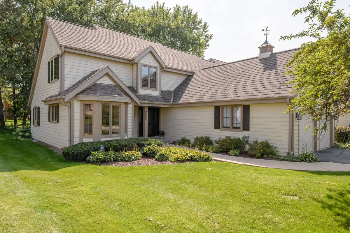 18465 St Andrew Ct, Brookfield, WI 53045 - #1