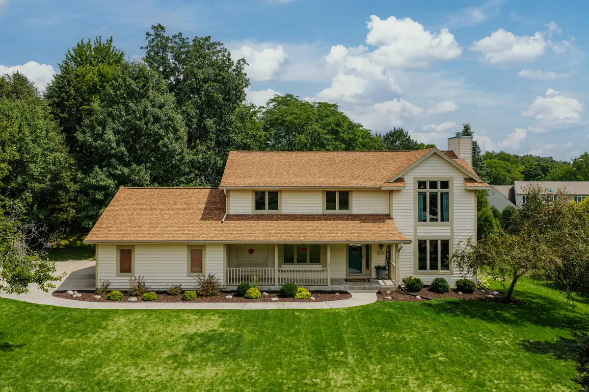 W237N3390 Five Fields Rd, Pewaukee, WI 53072 - #1