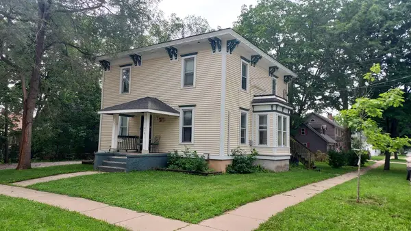 619 Division St, Mukwonago, WI 53149