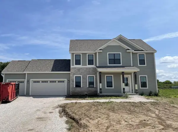 W275N8210 Harvest Ct, Lisbon, WI 53029