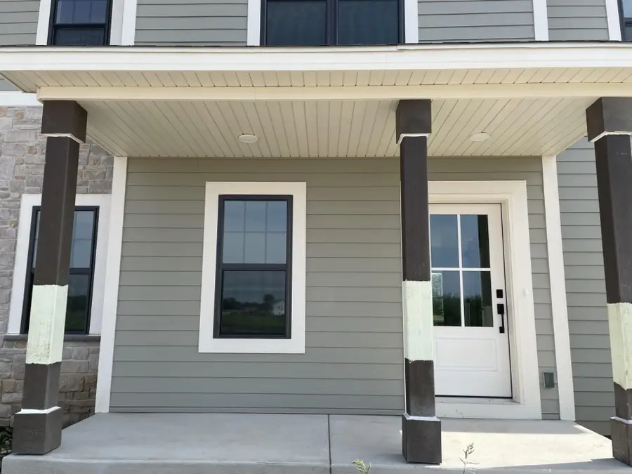 W275N8210 Harvest Ct, Lisbon, WI 53029 - #2
