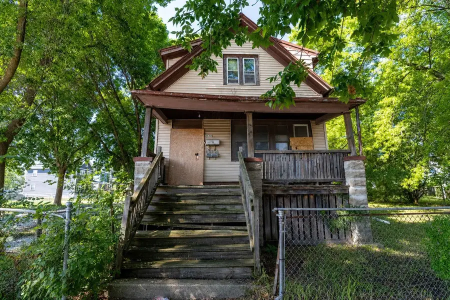 2532 W Lloyd St, Milwaukee, WI 53205 - #2