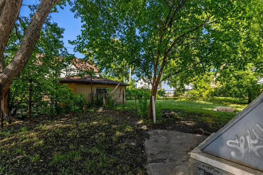 2532 W Lloyd St, Milwaukee, WI 53205 - #3