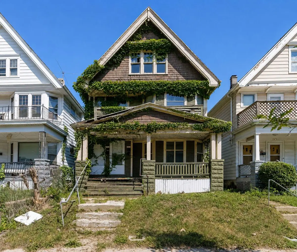 2416 N 39th St, Milwaukee, WI 53210 - #1