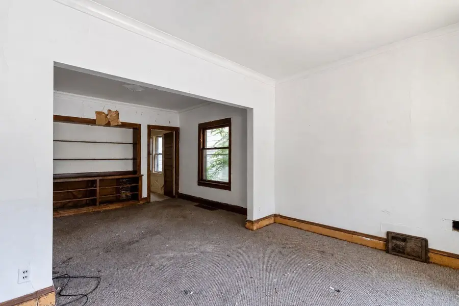 2416 N 39th St, Milwaukee, WI 53210 - #2