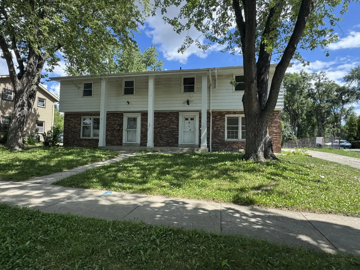 6414 N 101st St, Milwaukee, WI 53224 - #1