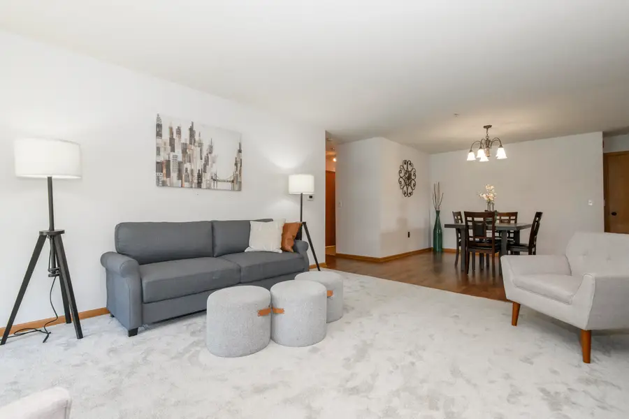 18730 Emerald Cir, Brookfield, WI 53045 - #2
