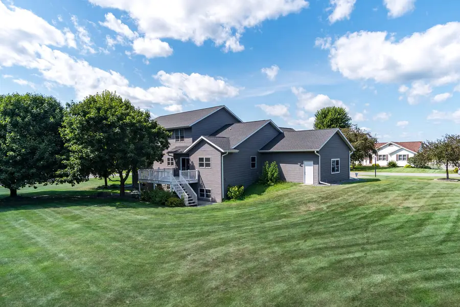 W7885 Country Ave, Holland, WI 54636 - #3