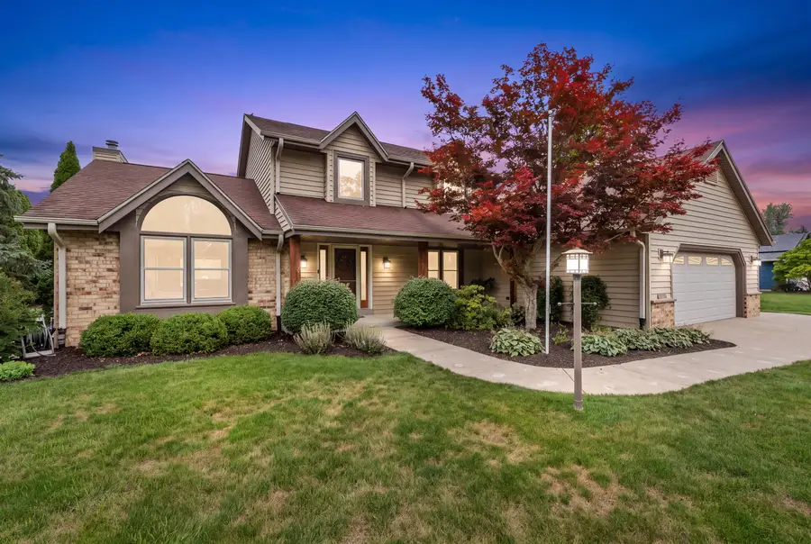 W144N4871 Stone Dr, Menomonee Falls, WI 53051 - #2