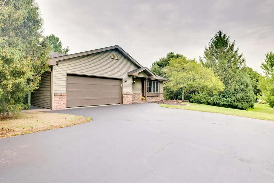 S98W36840 Juniper Ln, Eagle, WI 53119 - #2