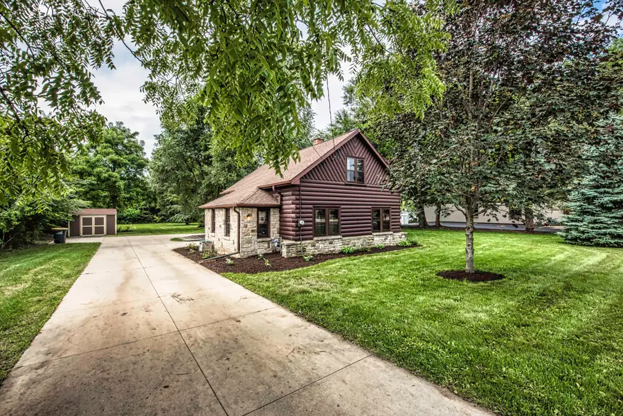 1541 E Racine Ave, Waukesha, WI 53186 - #2
