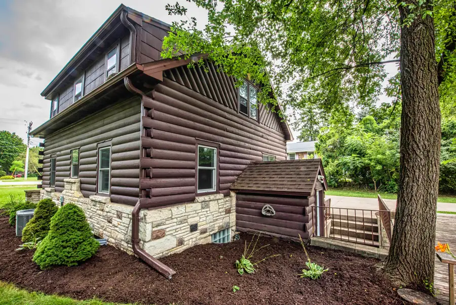 1541 E Racine Ave, Waukesha, WI 53186 - #3