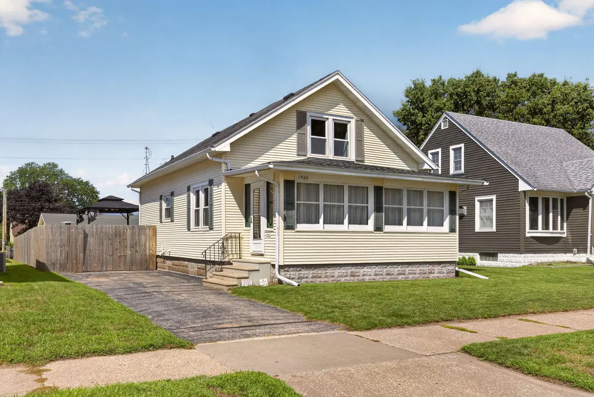 1420 19th St S, La Crosse, WI 54601 - #1