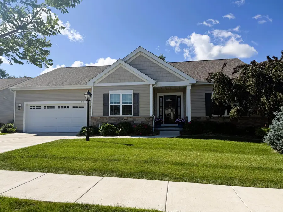 259 Silver Lake Trl, Oconomowoc, WI 53066 - #2