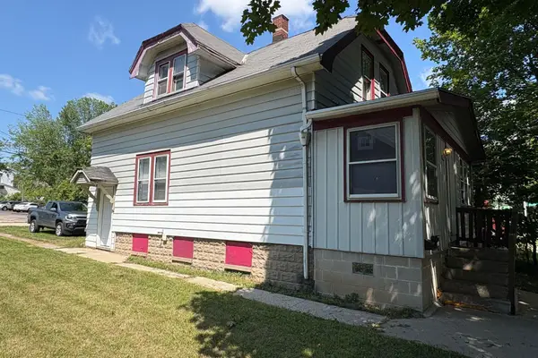 5061 N 32nd St, Milwaukee, WI 53209