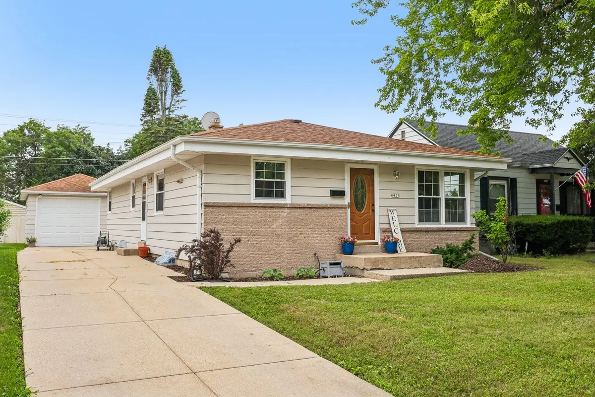 9807 W Morgan Ave, Milwaukee, WI 53228 - #1