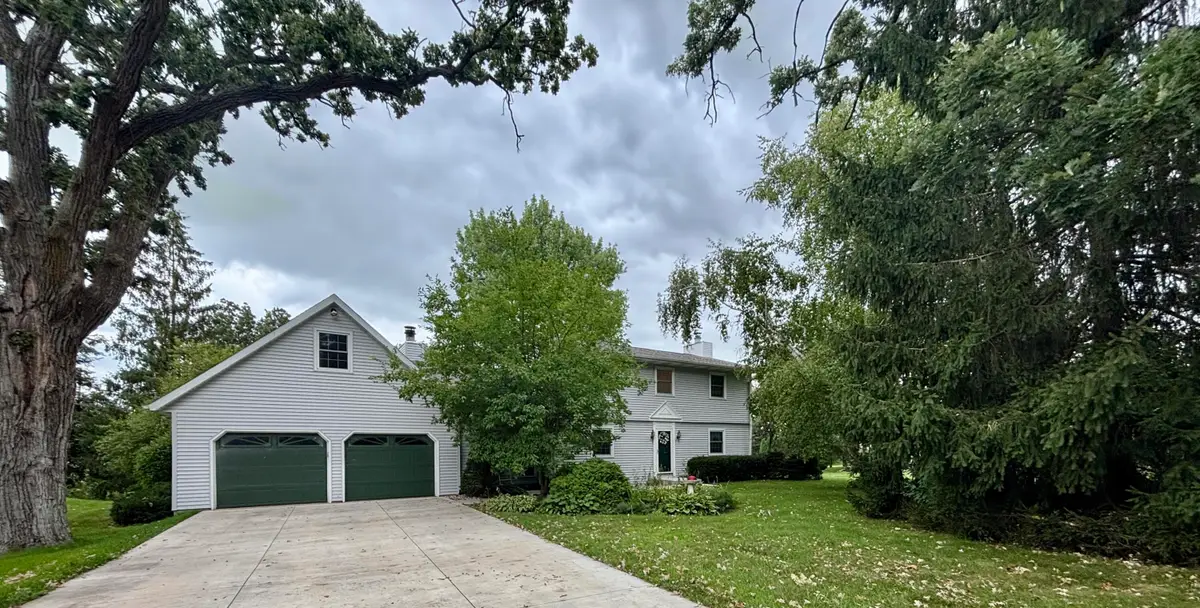 W8638 Shady Oak Ln, Beaver Dam, WI 53916 - #1
