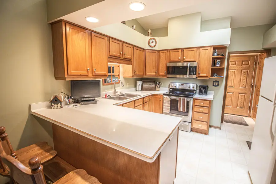 N81W13172 Country Terrace Ln, Menomonee Falls, WI 53051 - #3