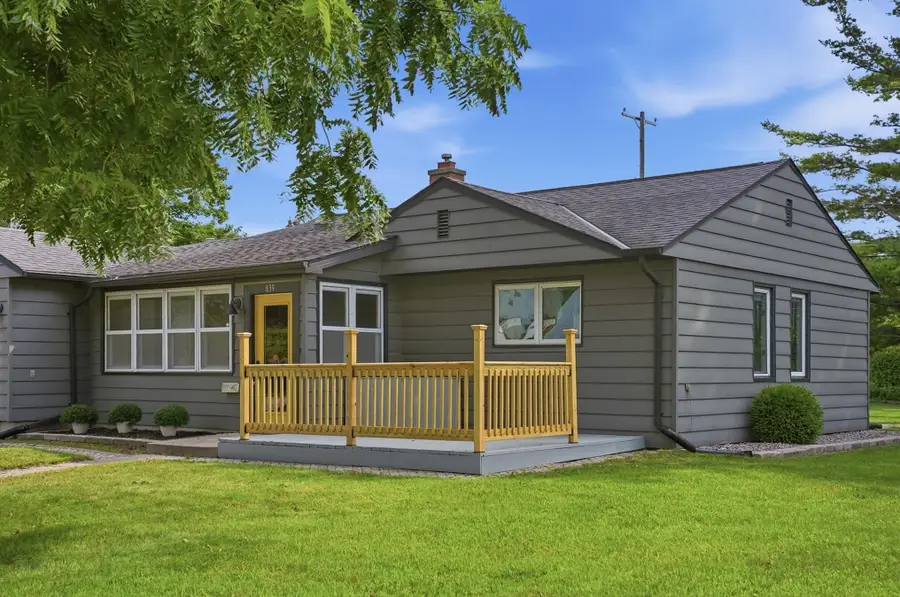 839 Lincoln Dr W, West Bend, WI 53095 - #2