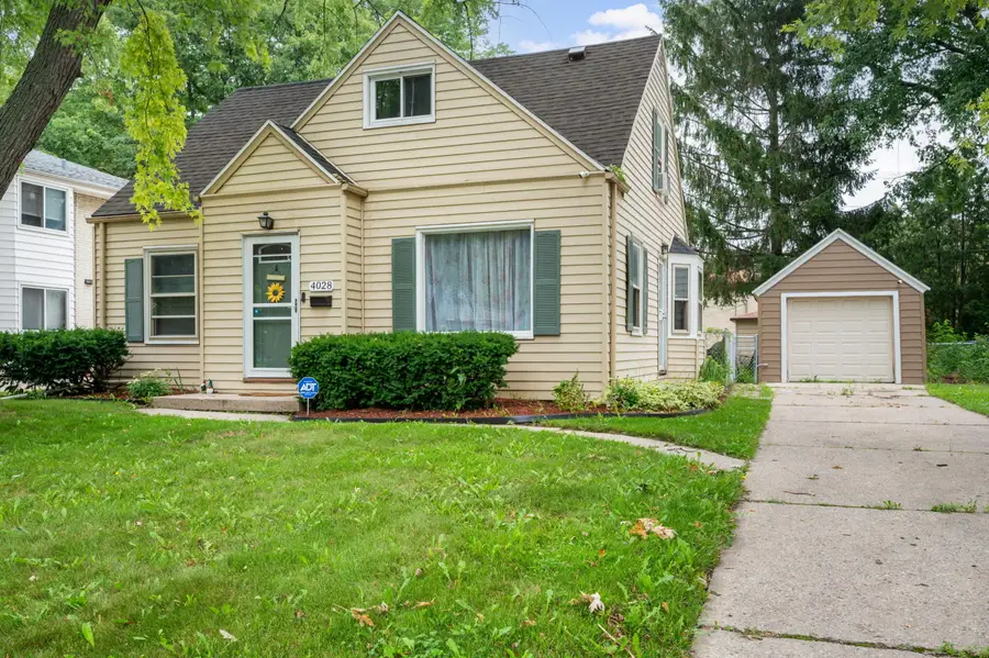4028 N 83rd St, Milwaukee, WI 53222 - #2