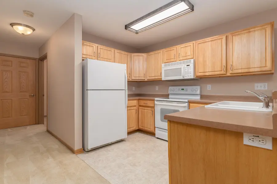 210 E Remer Rd, Elkhorn, WI 53121 - #2