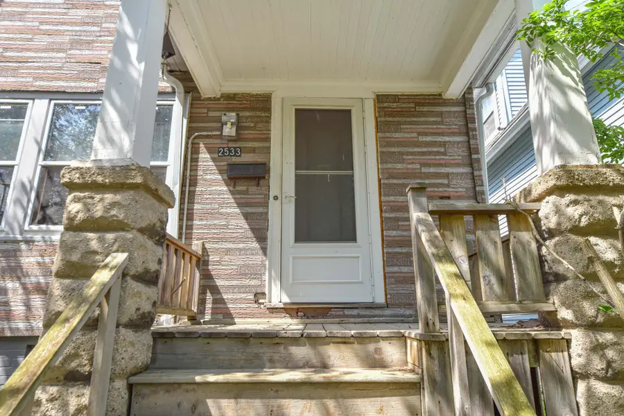 2533 N Fratney St, Milwaukee, WI 53212 - #3