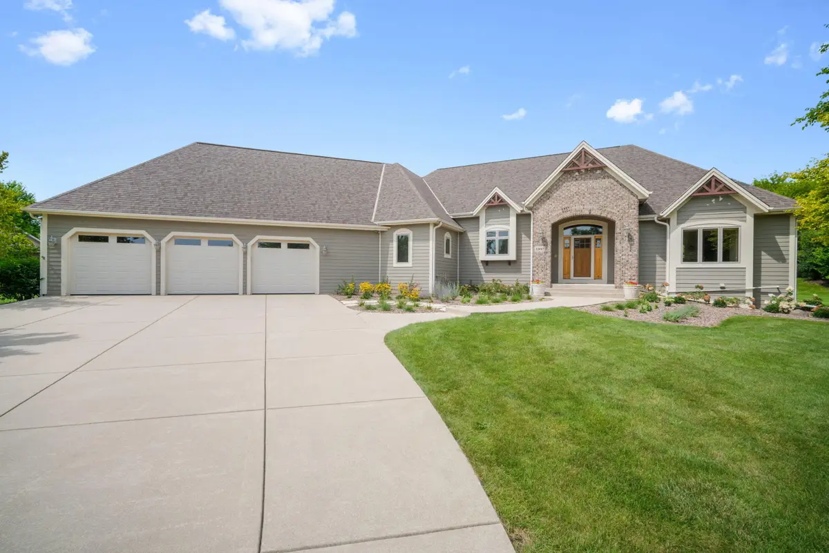 13445 N Laurel Ln, Mequon, WI 53097 - #1