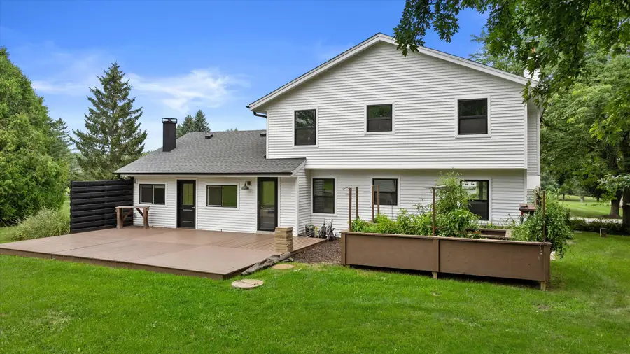 1013 Fairfield Ln, Farmington, WI 53090 - #3